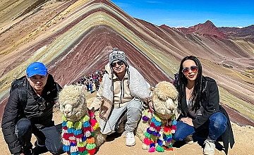 Tour a Vinicunca desde Cusco: viajeros en la Montaña de 7 Colores