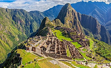Machu Picchu en Cusco, Peru: vista iconica de la ciudadela desde el mirador